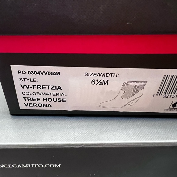 Vince Camuto Fretzia boots. Size 6.5 - Picture 5 of 6